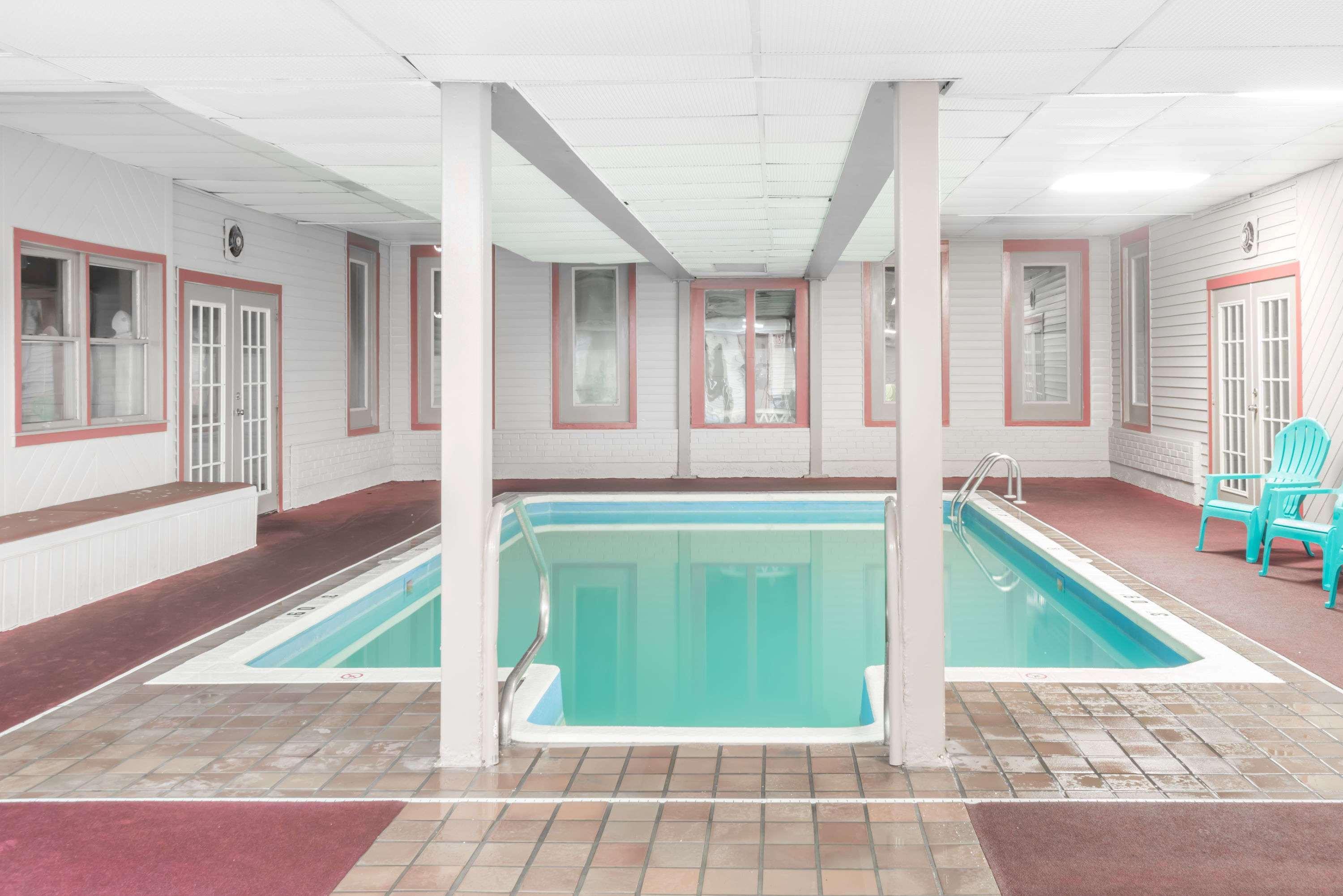 Hotel Ramada By Wyndham Groton Mystic Zewnętrze zdjęcie